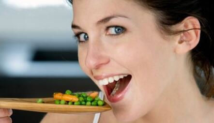 生活護(hù)眼方法注意眼睛周圍的T、U、W