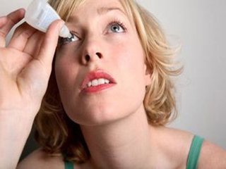 白內(nèi)障用眼藥水就行了？