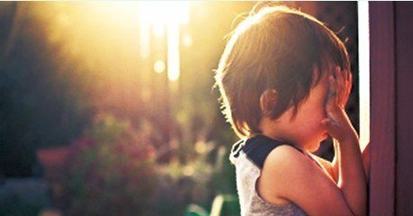 孩子有斜視常常被其他小孩欺負(fù)、起外號(hào)